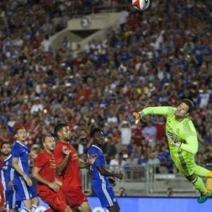  利物浦主场失利争冠形势急转  