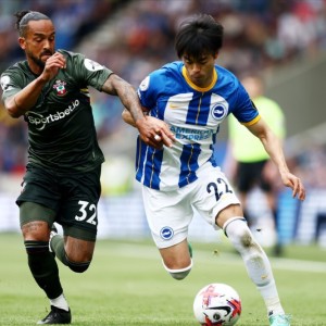  布莱顿新星弗格森梅开二度，入选月最佳阵容  