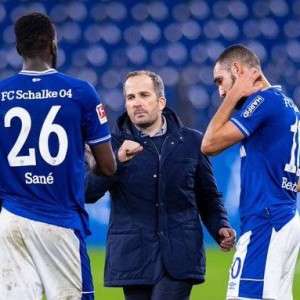  沙尔克04遭遇黑色周末，主场惨败排名垫底