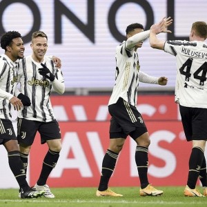  拜仁慕尼黑客场失利，终结对手跨赛季不败纪录  