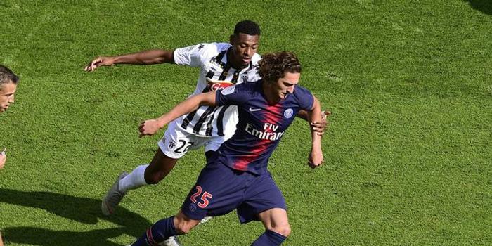  米兰双雄争抢比利时天才，埃因霍温中场成焦点  