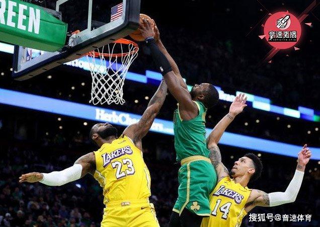  杰伦布朗全面发挥绿军大胜黄蜂稳居前列